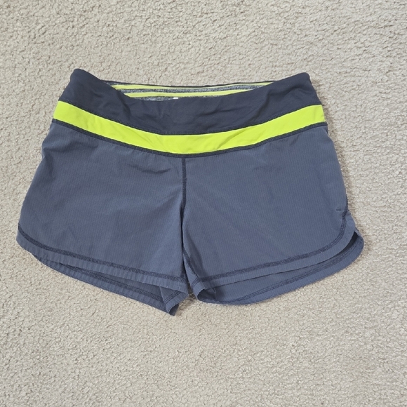 Lululemon Speed Shorts Size 6 - Picture 1 of 11
